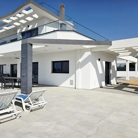 Paraiso אלקנטרילה