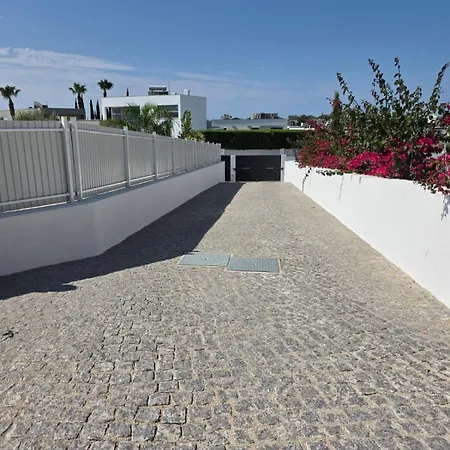 Paraiso Villa Alcantarilha